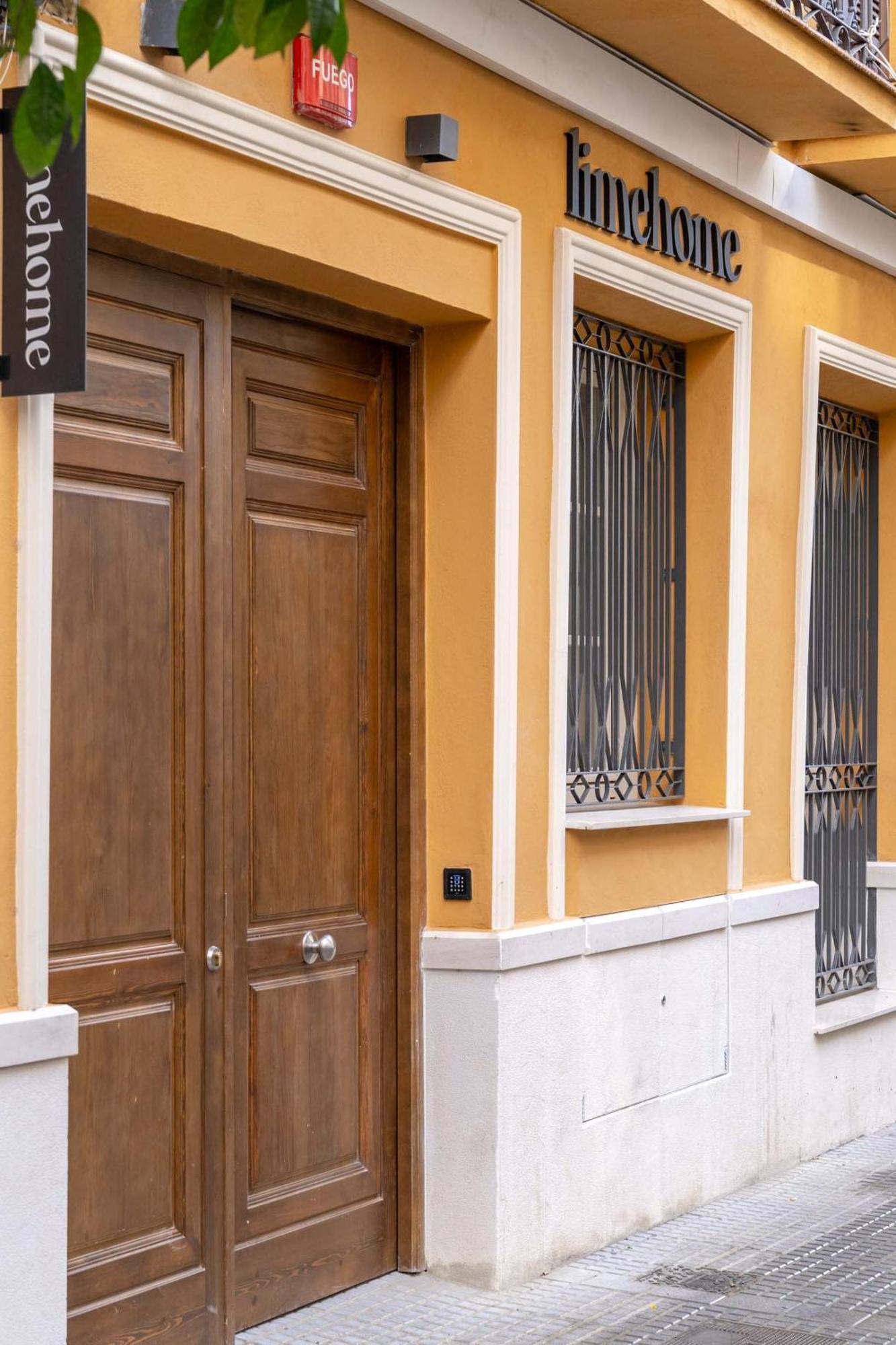 Limehome Malaga Calle Victoria Exterior foto